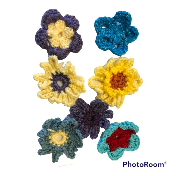 Crocheted flowers - Picture 2 of 2